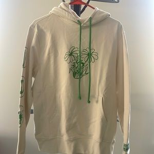 Cream sweatshirt hoodie size small